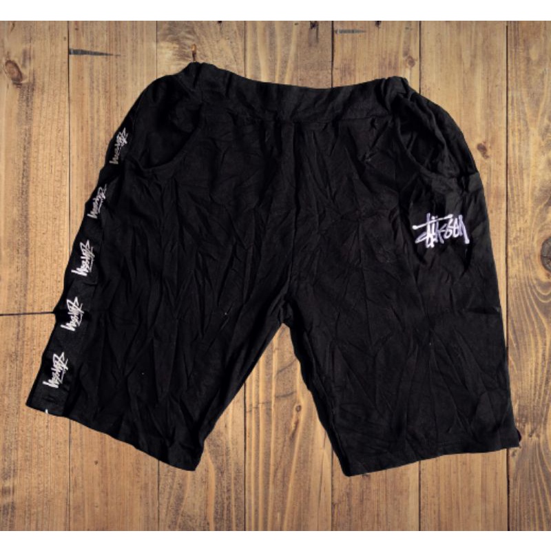 Celana pendek stussy second brand