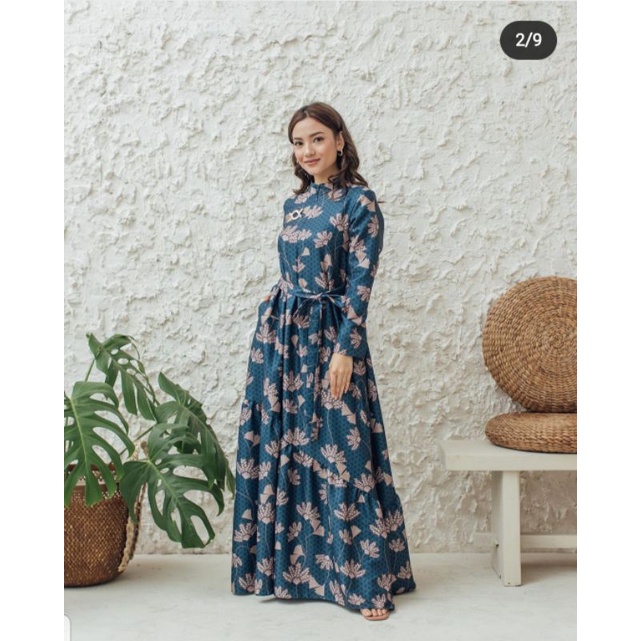 Blind Sale Wearing Klamby Kiara dress