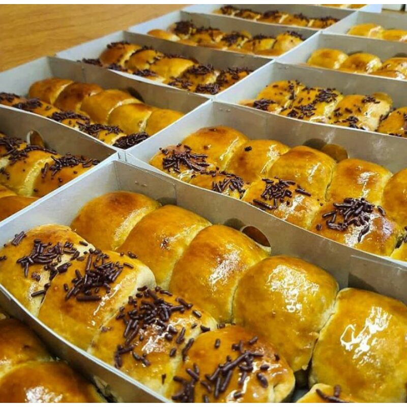

pisang bolen bakar banana cake coklat keju padat trend bandung