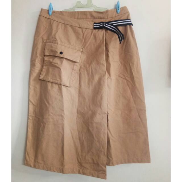 Preloved Rok H&M Keren Banget Big Size