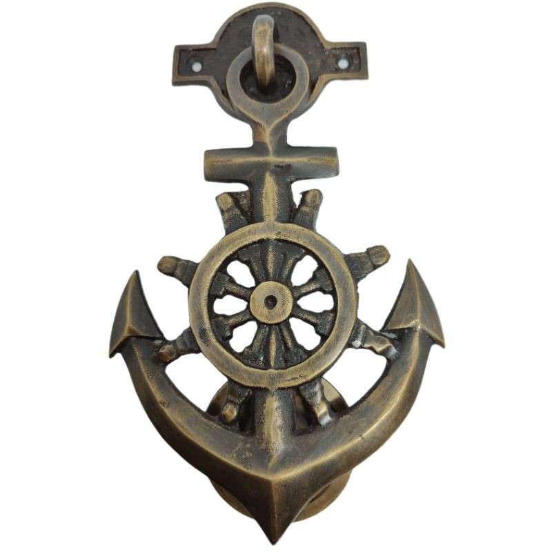 Ketukan pintu jangkar kapal nahkoda kuningan