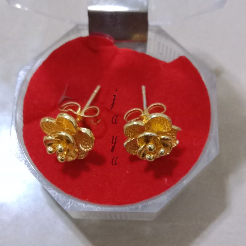 anting tusuk titanium gold motif bunga mawar ber lapis emas 24k anti karat