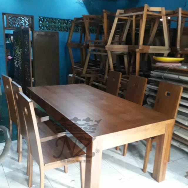 Set Meja Makan Minimalis Modern