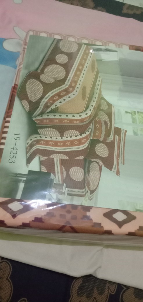 Sprei Louvre Karakter Ukuran 180 X 200 - Part Dua