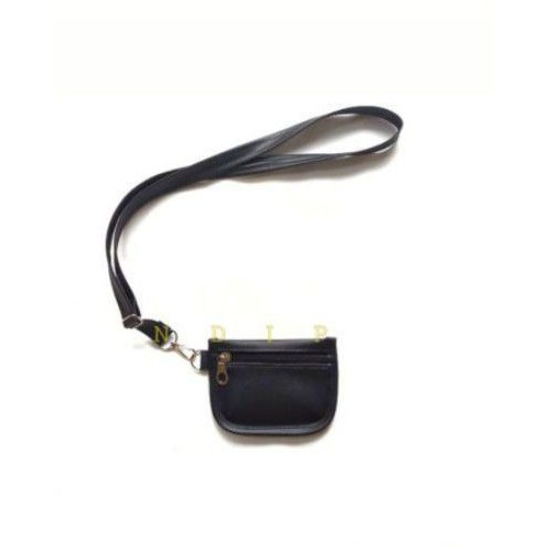 Dompet Kartu model gantung leher bahan kulit sintesis