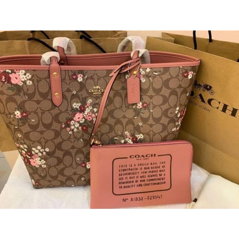 Coach Reversible City Zip Tote In Signature Canvas With Floral Bundle(F29547)