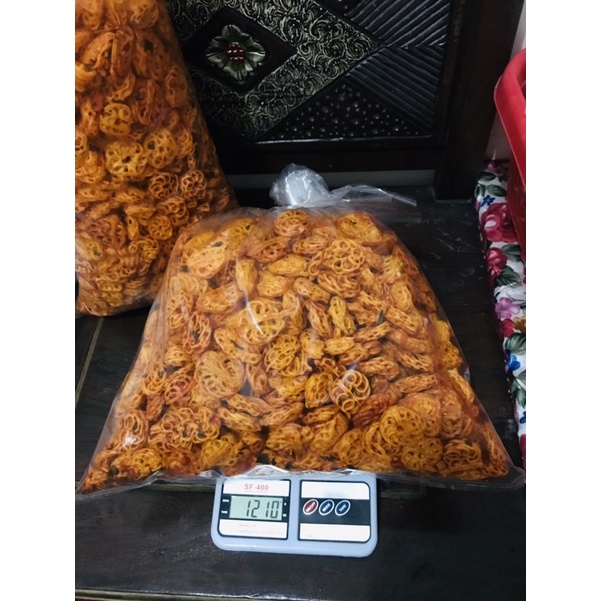 

Krupuk seblak Daun Jeruk 1kg