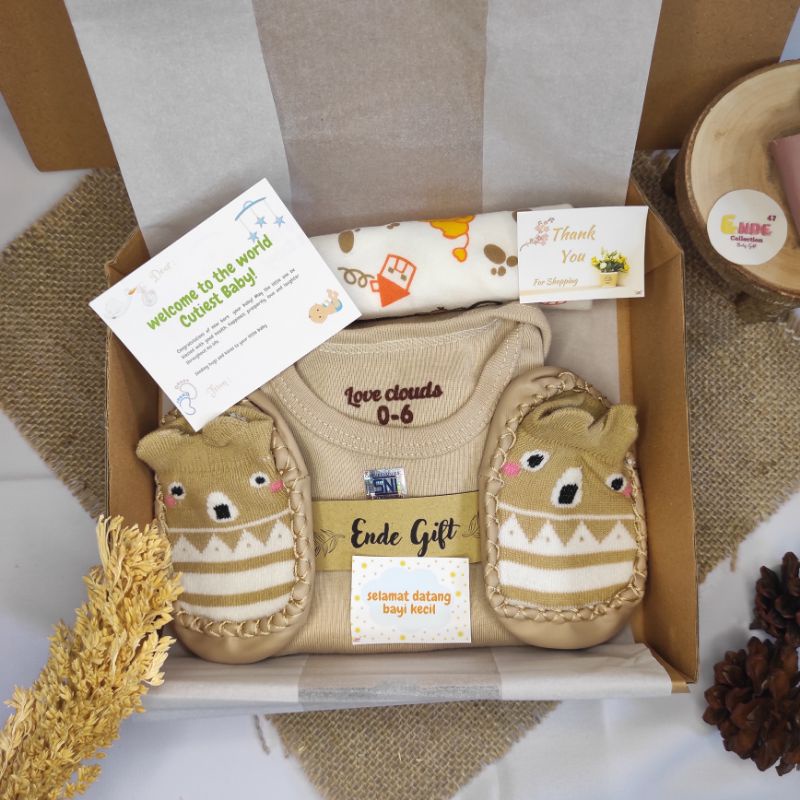 Gift Box Baby / Kado New Born / Kado Bayi/ Baju Bayi / Paket Hadiah Bayi / Hampers Baby Girl / Hampers Baby Boy (BISA COD)-Coksu D