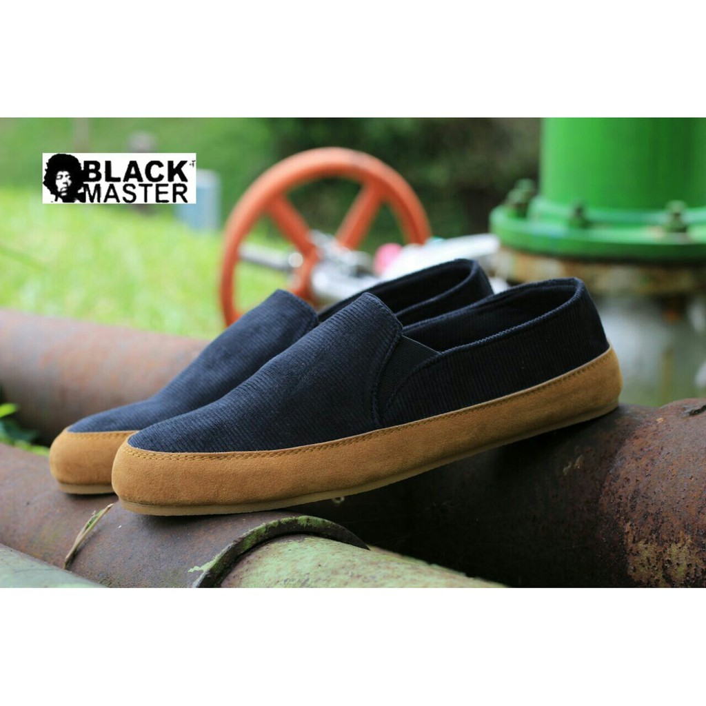 Sepatu Original Black Master Simple