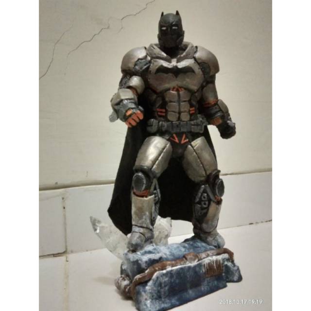 batman xe suit action figure
