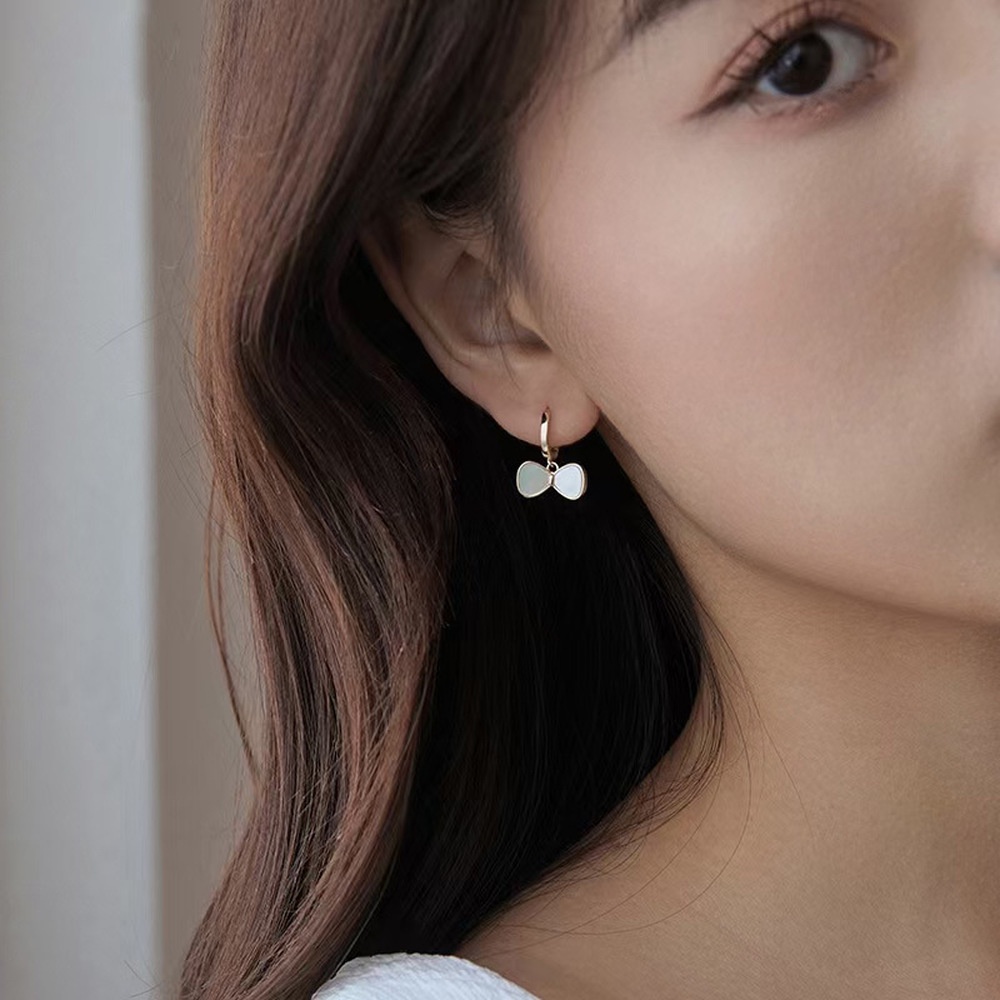 Anting Tusuk Gantung Temperament Desain Kerangpita Gaya Simple Untuk Wanita