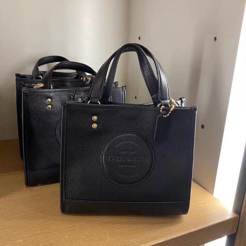 Coach Field Tote 22 In Leather (C5268)