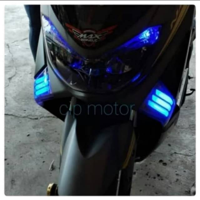 Lampu sein depan yamaha NMAX merah putih biru