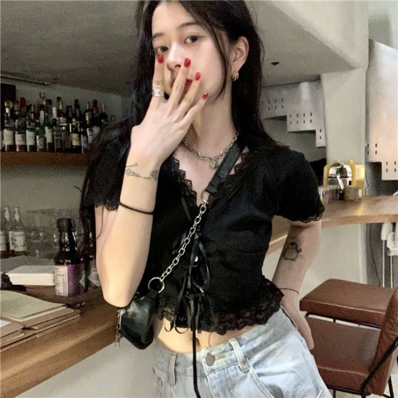 pro lace edge v-neck sweater lengan pendek wanita desain perancis niche chic korea atasan pendek man