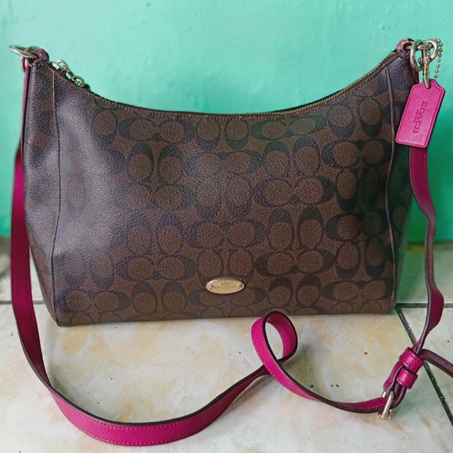 Tas coach hobo signature second bekas