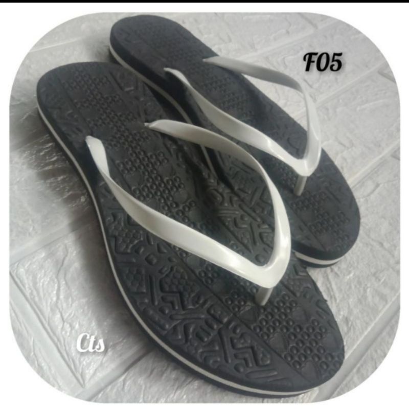 CTS Sandal Jepit Wanita Model Entrik Love F05