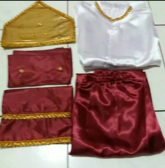 Baju adat lampung anak2 size XL