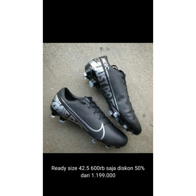 Sepatu Bola Nike Mercurial Vapor 13 Academy FG/MG