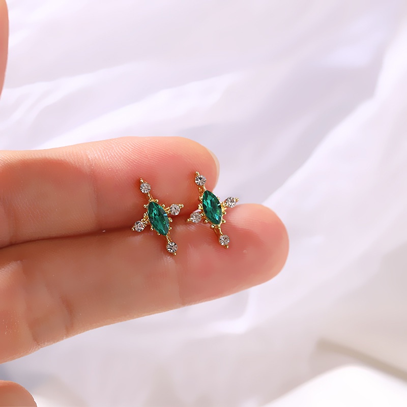 Anting-anting gaya Korea retro Hong Kong-kata rak emerald anting-anting musim gugur baru sederhana g