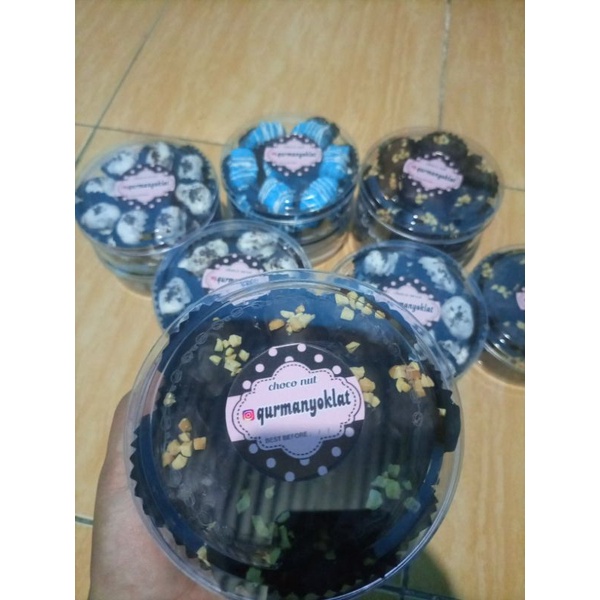 

QURMANYOKLAT TOPLES