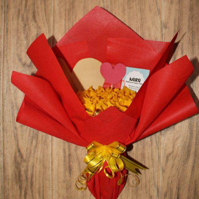 

Bucket Cokelat / Kado Wisuda / Kado Valentine / Kado Ulang Tahun / Kado Anniversary / Hadiah / Gift