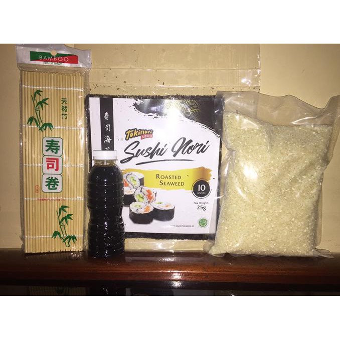 

Mmwir656- Paket Sushi Halal - Beras + Nori + Kecap Asin + Roller Mat 626F