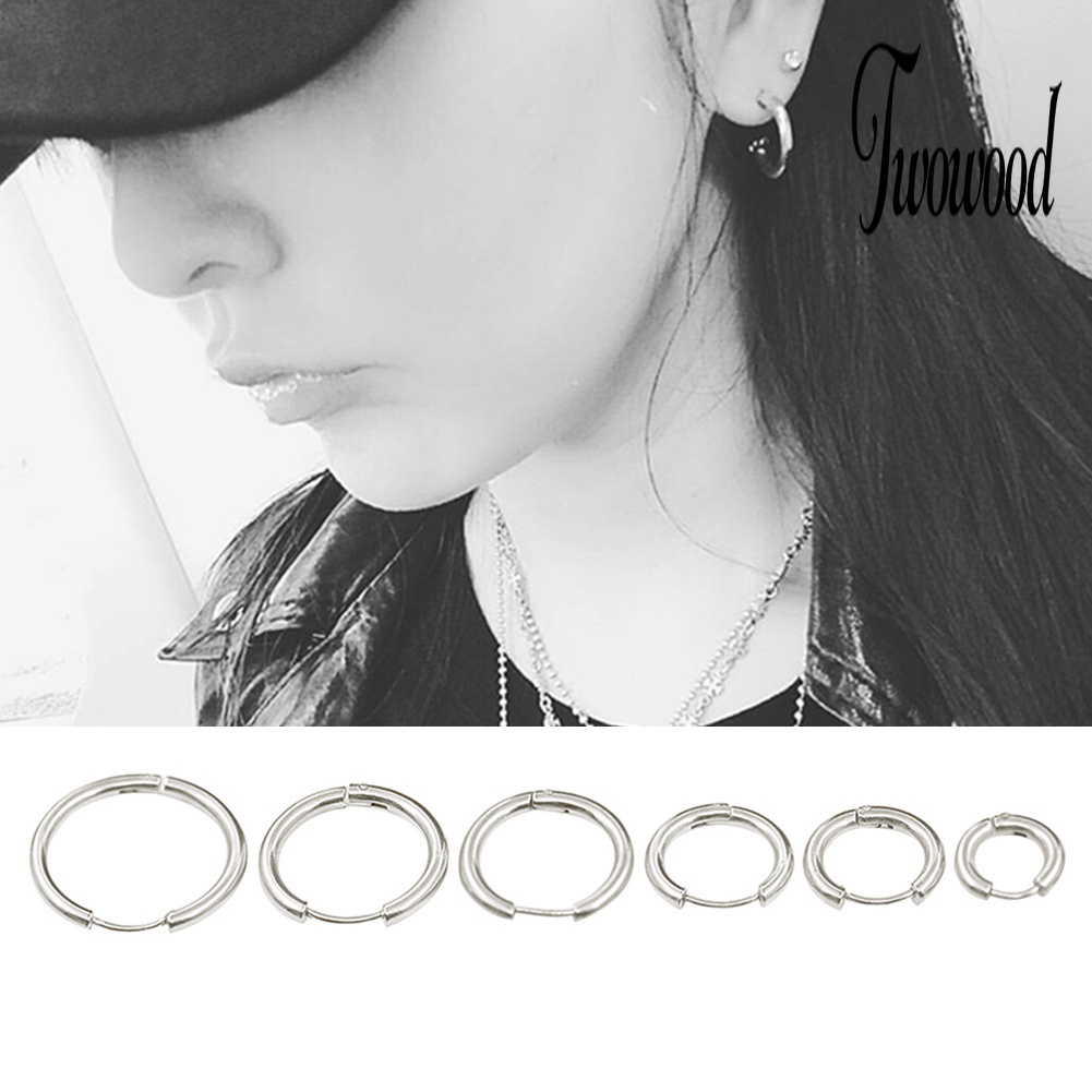 1 Pasang Anting Hoop Bentuk Lingkaran Bahan Stainless Steel Gaya Punk Untuk Unisex