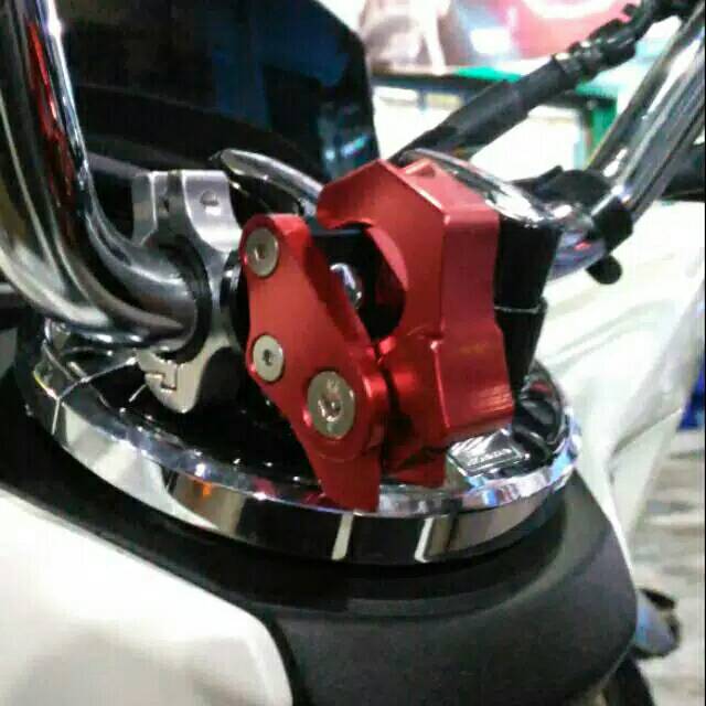 GANTUNGAN PCX/ADV/CANTOLAN BARANG motor/gantungan stang motor PCX universal