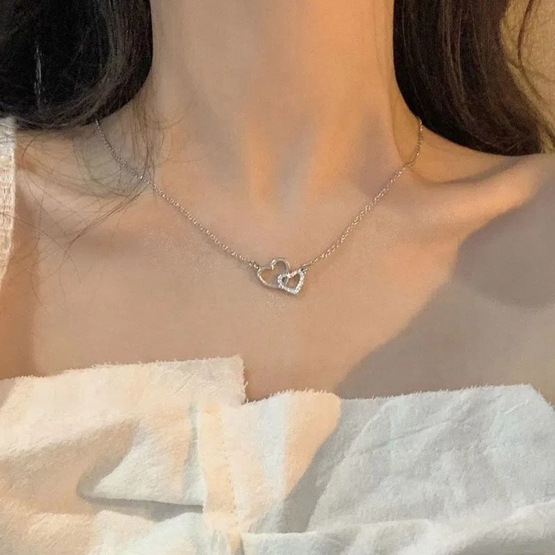 Kalung Rantai Liontin Hati Hias Berlian Gaya Korea Untuk Wanita