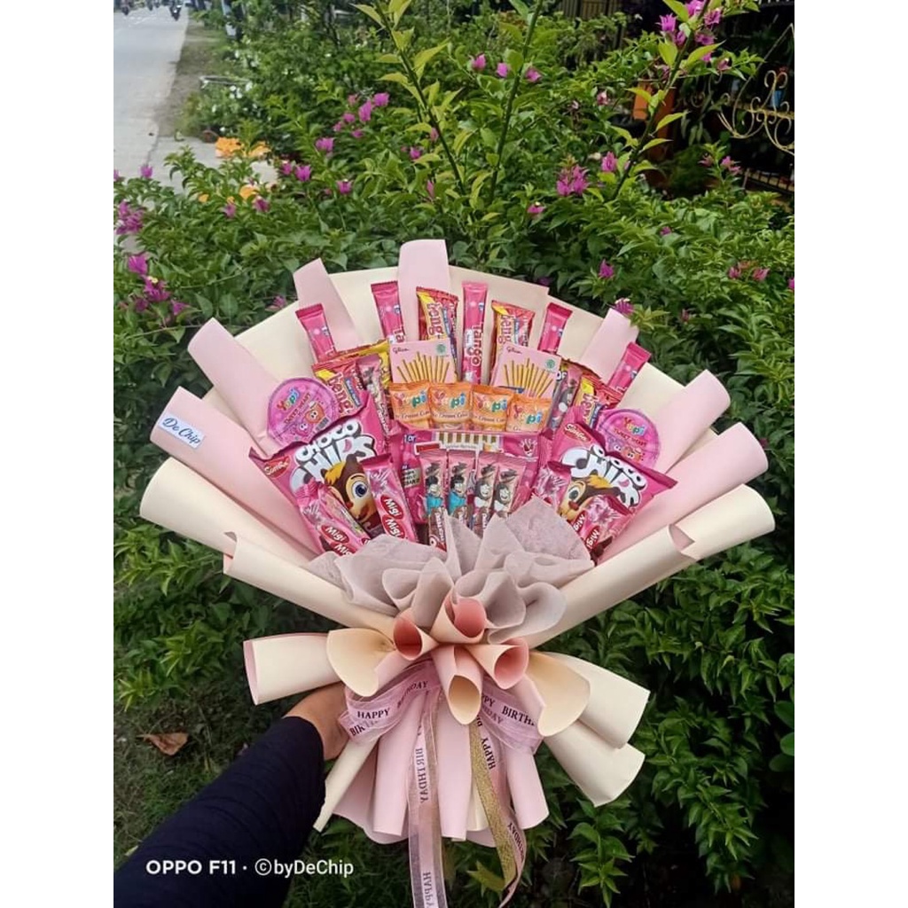 

Buket snack - Buket jajan - Bouquet gift - hadiah ulang tahun