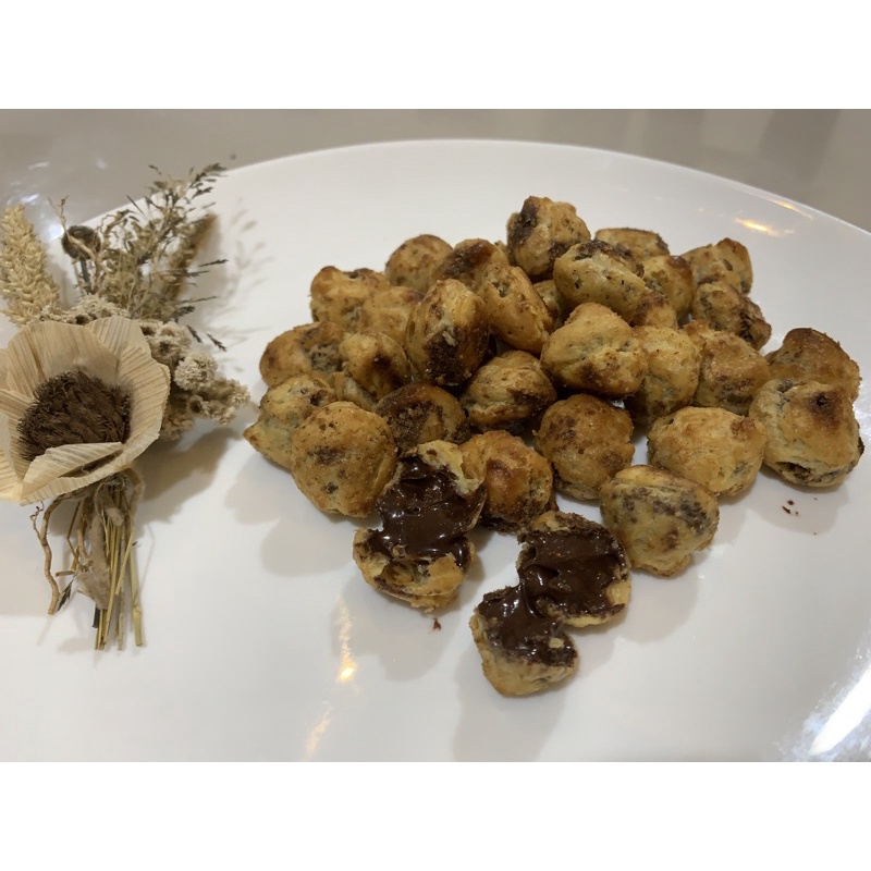 

soes coklat 1dus (2kg)