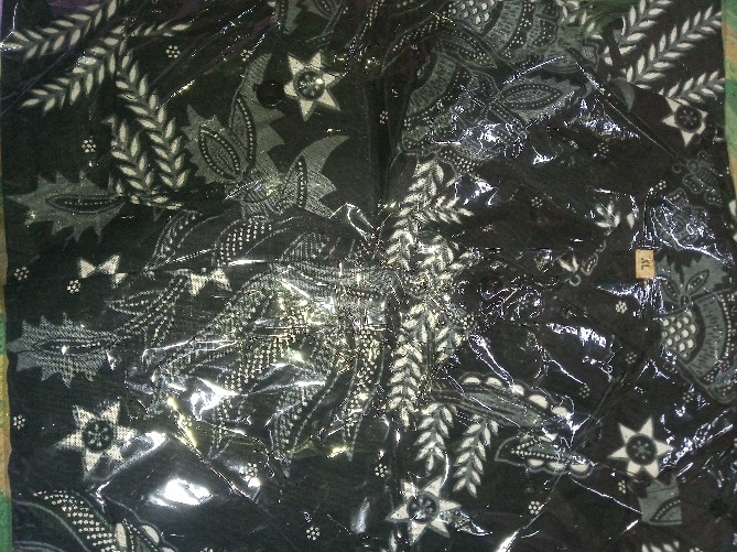 Baju Kemeja Batik Pria Lengan Panjang