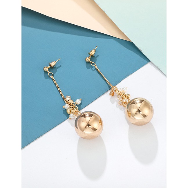 LRC Anting Tusuk Fashion Gold Pearl Round Earrings D19350