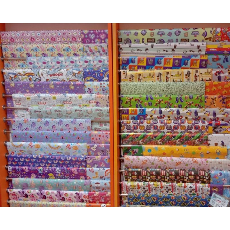 

Kertas Kado Motif Cewek / Cowok