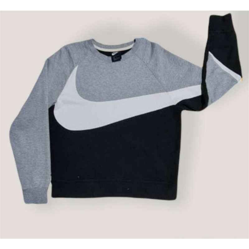 CN nike big logo