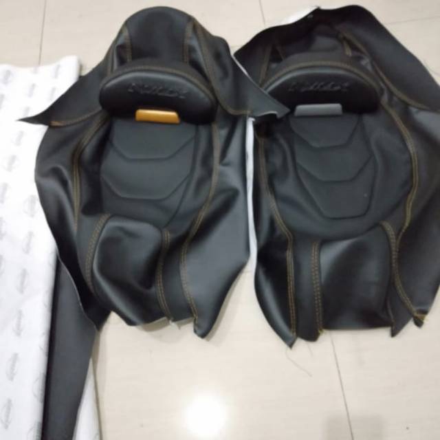 Cover/kulit jok nmax/sarung jok nmax /kulit jok nmax 2020/cover kulit jok custom nmax 2020