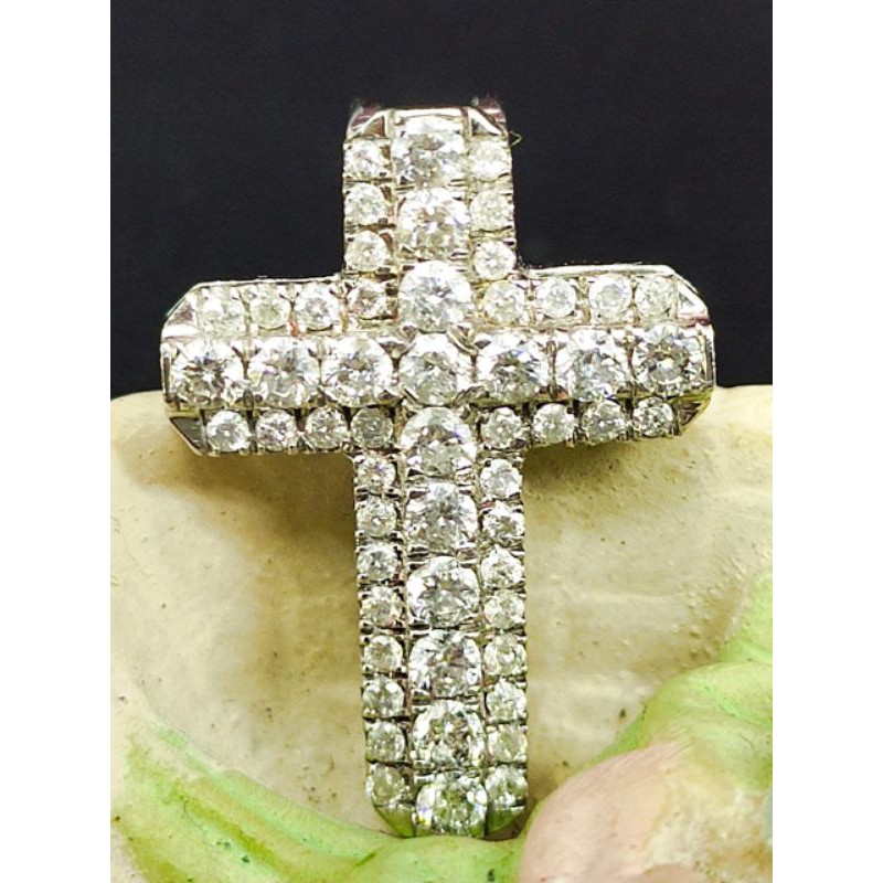 Liontin Berlian Salib