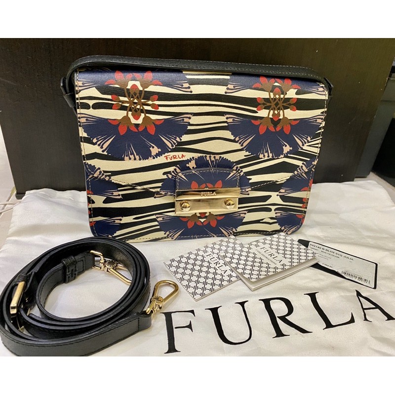 Furla metropolis