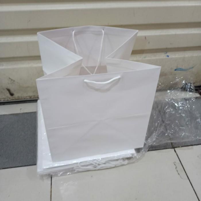 

Goodiebag Paper Bag Nasi Kotak 25 Putih Bahan Ivory Isi 12 Pcs