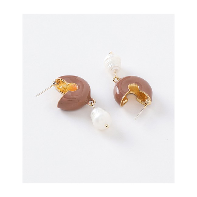 LRC Anting Tusuk Fashion C-shaped Drop Glazed Artificial pearl Earrings D55301