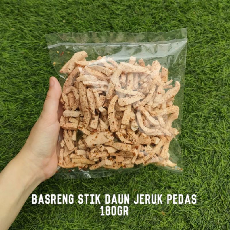 

CEMILAN MURAH BANDUNG Basreng Stik Daun Jeruk Pedas 180gr