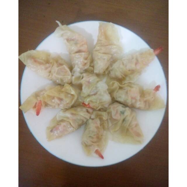 

Pangsit ayam udang utuh (100% halal)