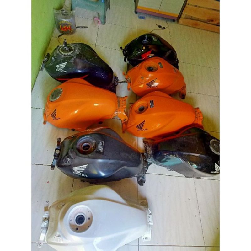 tangki original tdk ada yg penyok kosong tanpa fullpamp