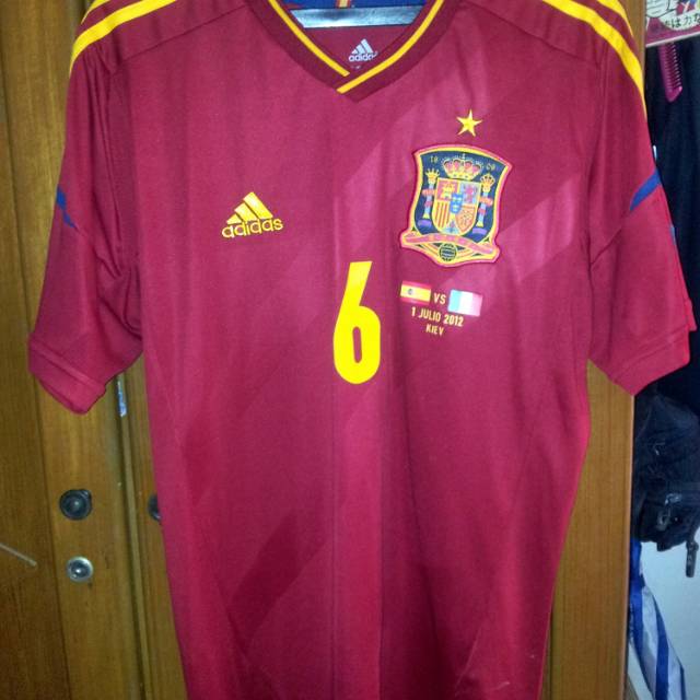 Jersey Spesial Spanyol/ Spain Home Final Euro 2012 Full Name & Patch A. Iniesta