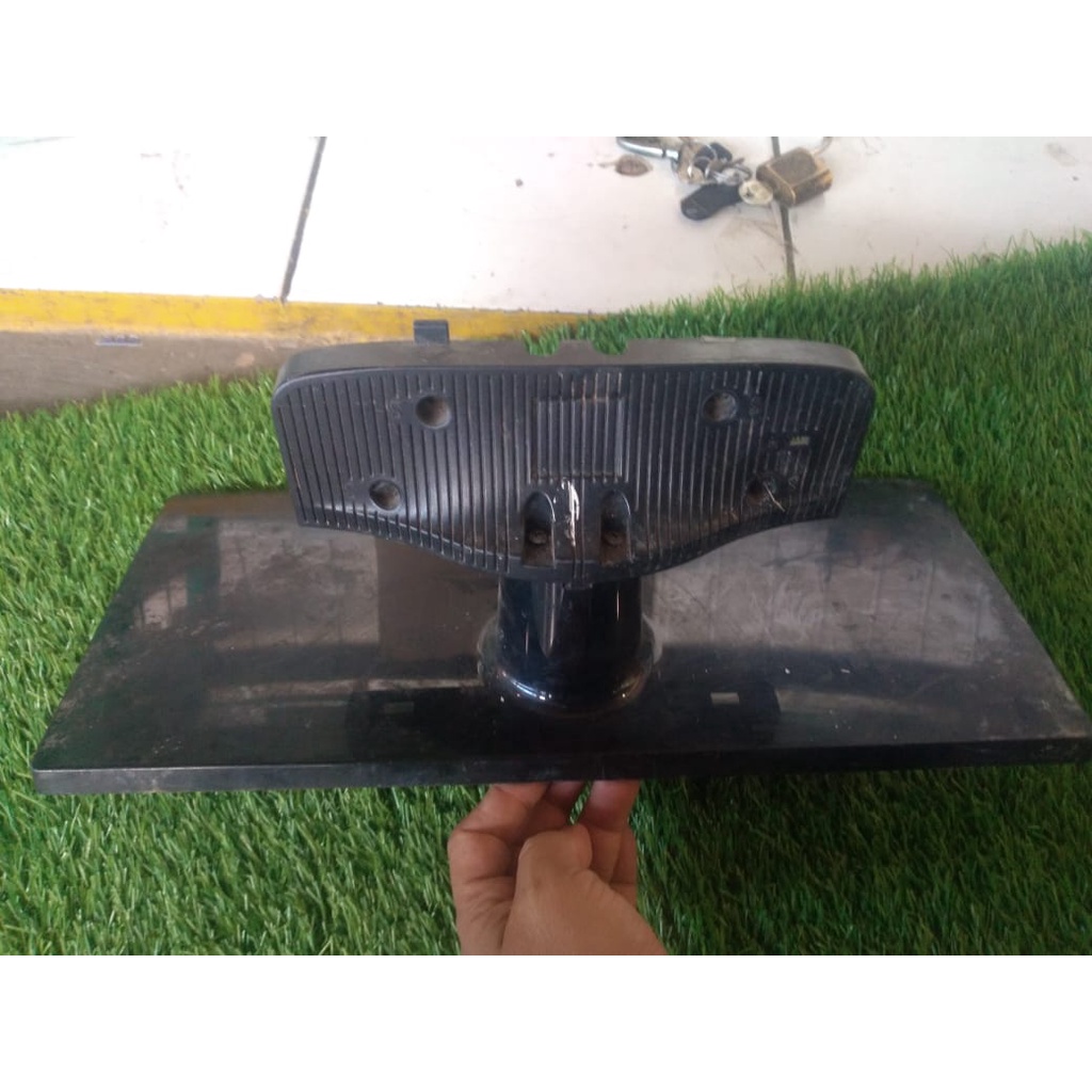 KAKI TV LED TV SAMSUNG SERIES 4 4003 32 INCH DUDUKAN DI MEJA STAND base body top
