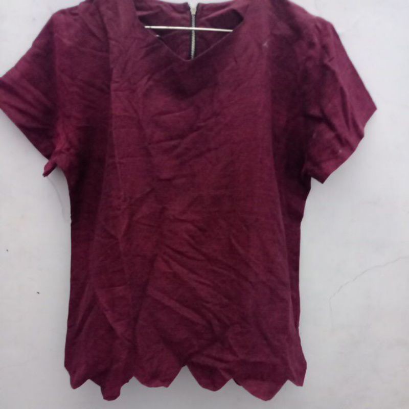 [ preloved ] atasan kaos maroon