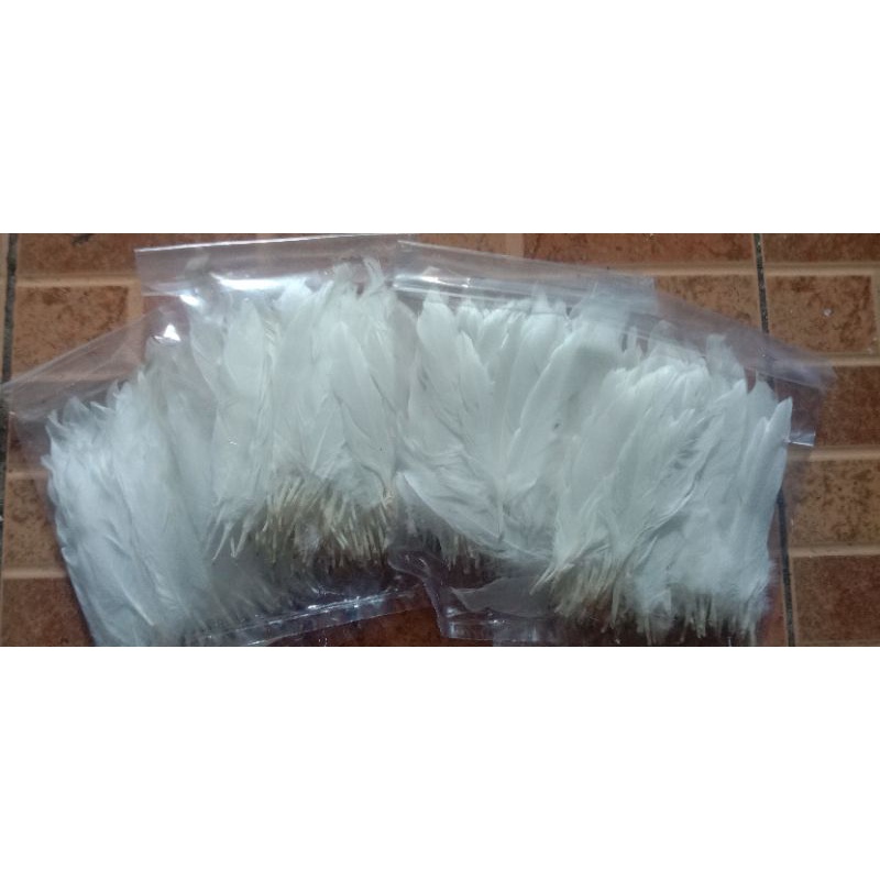 

Bulu angsa kecil warna putih isi 100 helai bahan craft bahan kerajinan keterampilan dan dekorasi