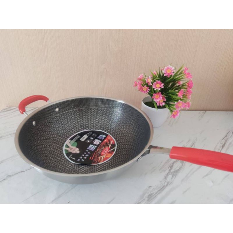wok pan Penggorengan teknologi Japan/wok pan anti Lengket