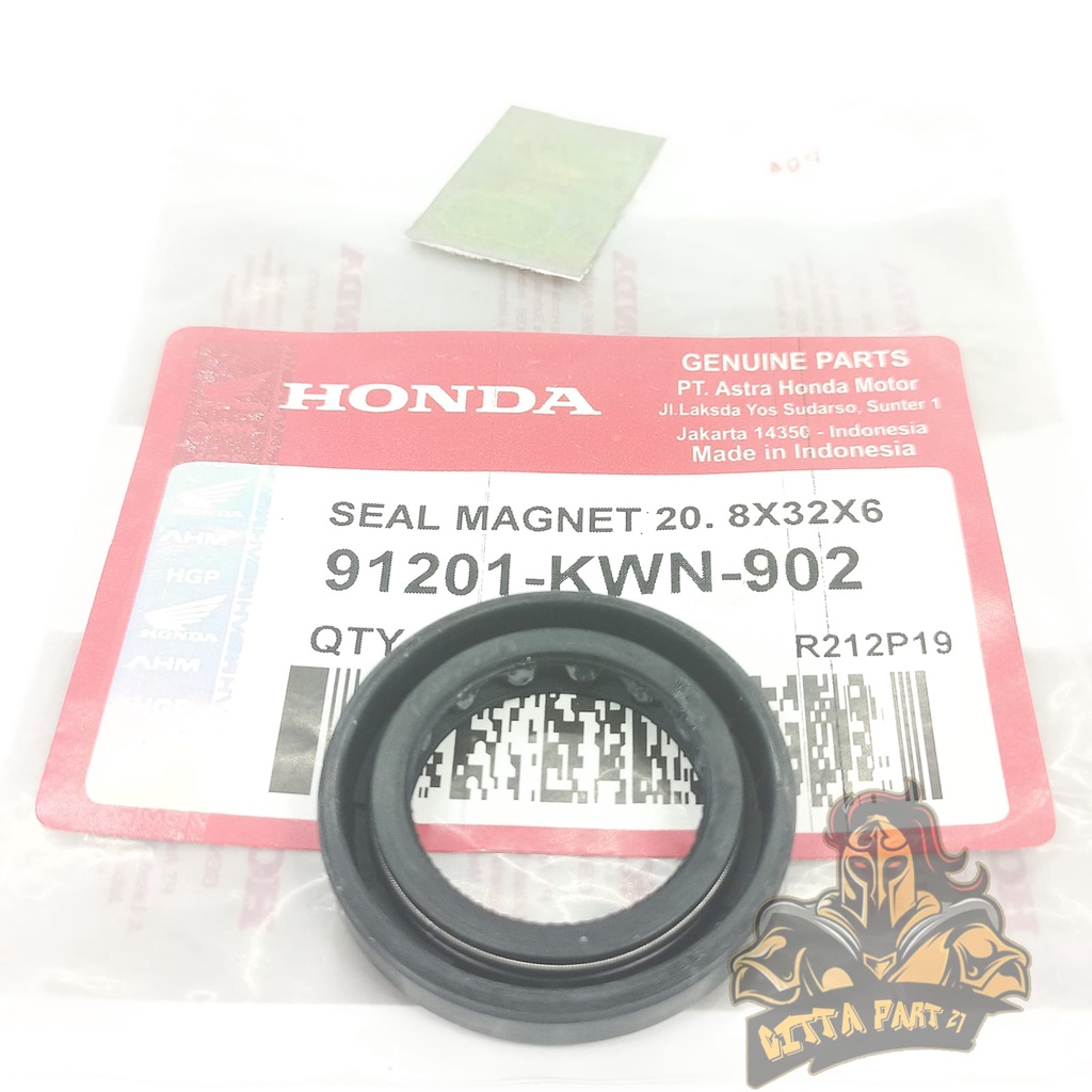 SIL SEAL MAGNET MAGNIT HONDA KWN KUALITAS ASLI ORIGINAL HONDA AHM PRESISI BAHAN BERKUALITAS TIDAK KERAS TIDAK BOCOR TIDAK MUDAH PECAH DAN DIJAMIN AWET VARIO 125 VARIO 125 LED VARIO 150 LED
