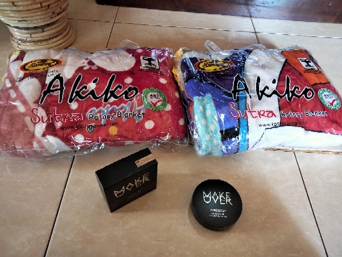 Selimut Akiko Sutra Rotary Ukuran 150×200 Cm